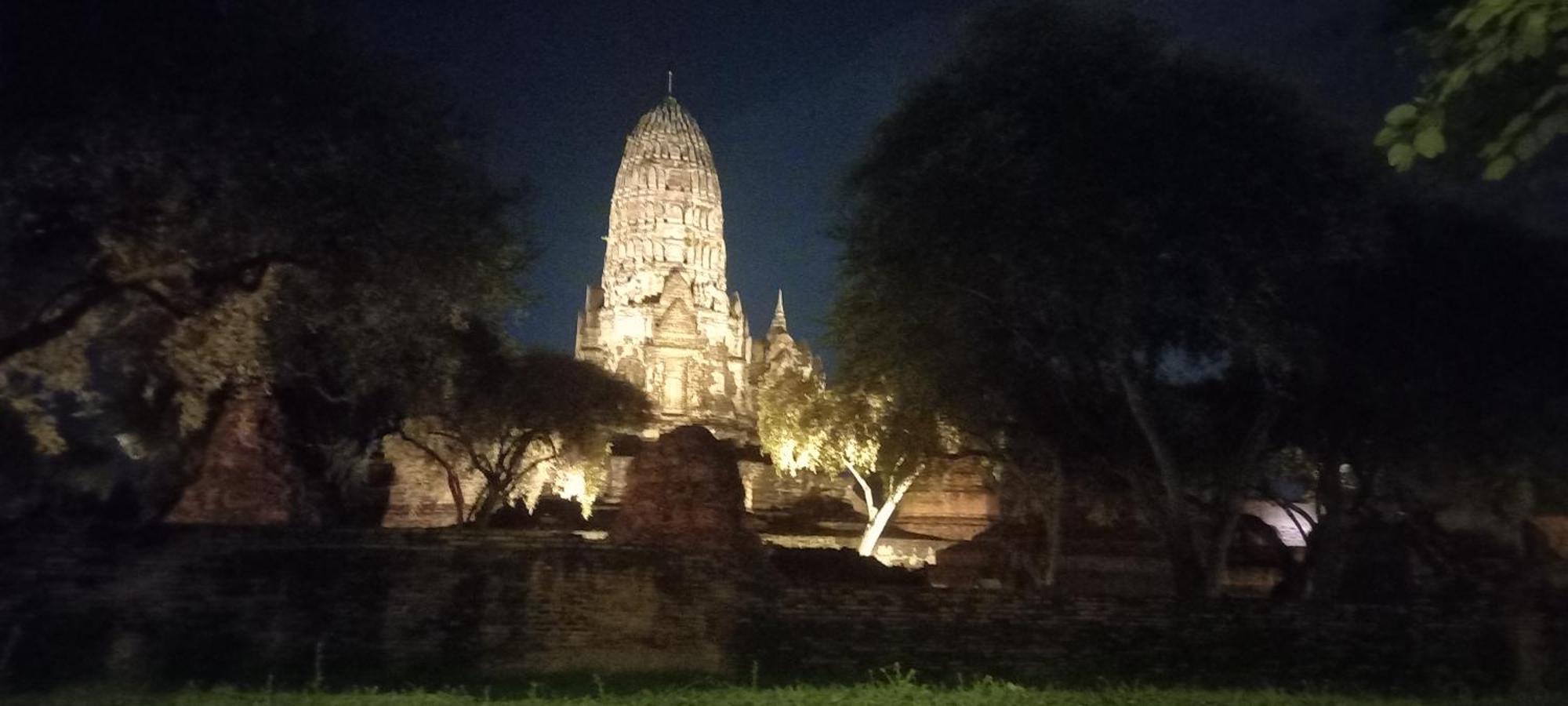 Plus Hostel Ayutthaya Экстерьер фото