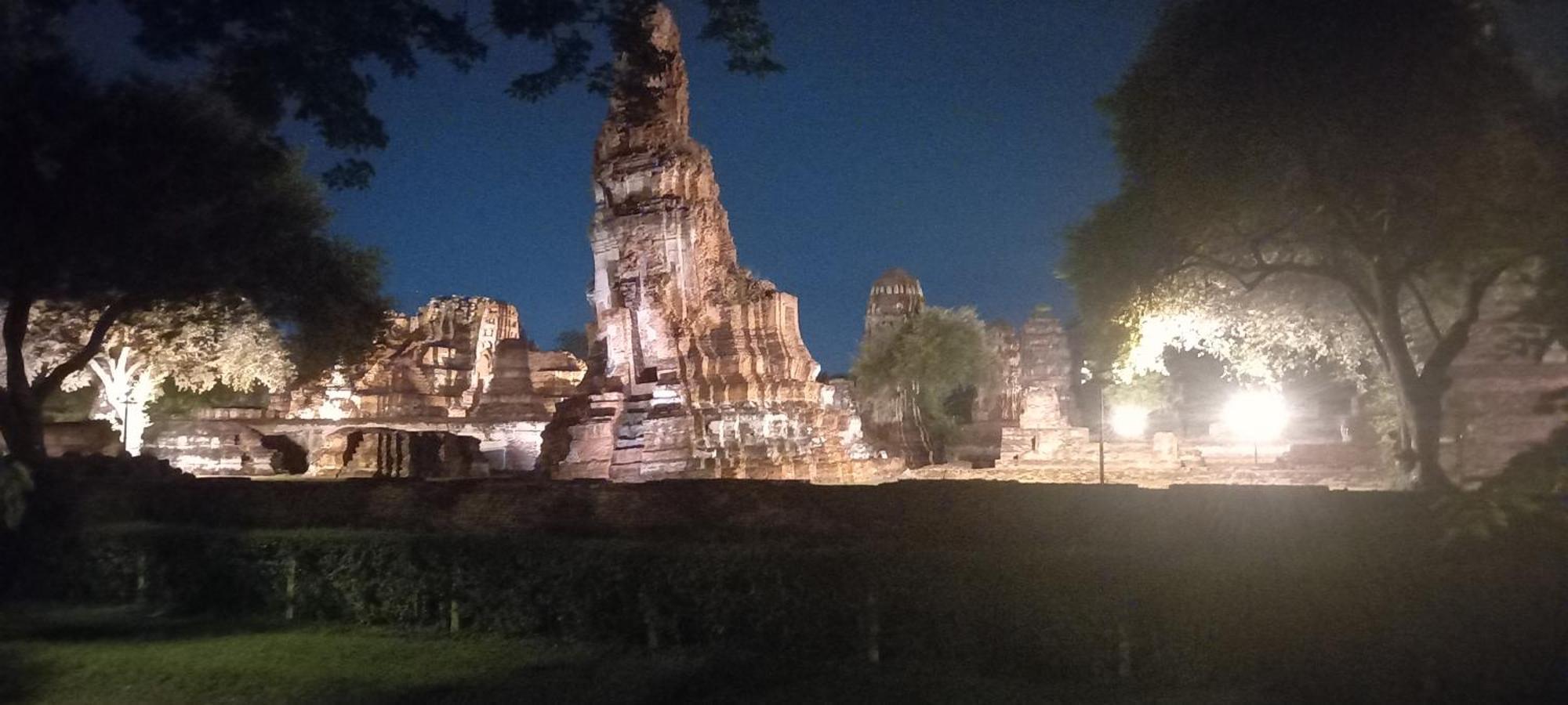 Plus Hostel Ayutthaya Экстерьер фото