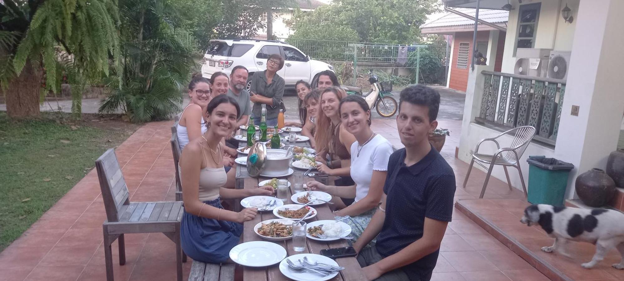 Plus Hostel Ayutthaya Экстерьер фото