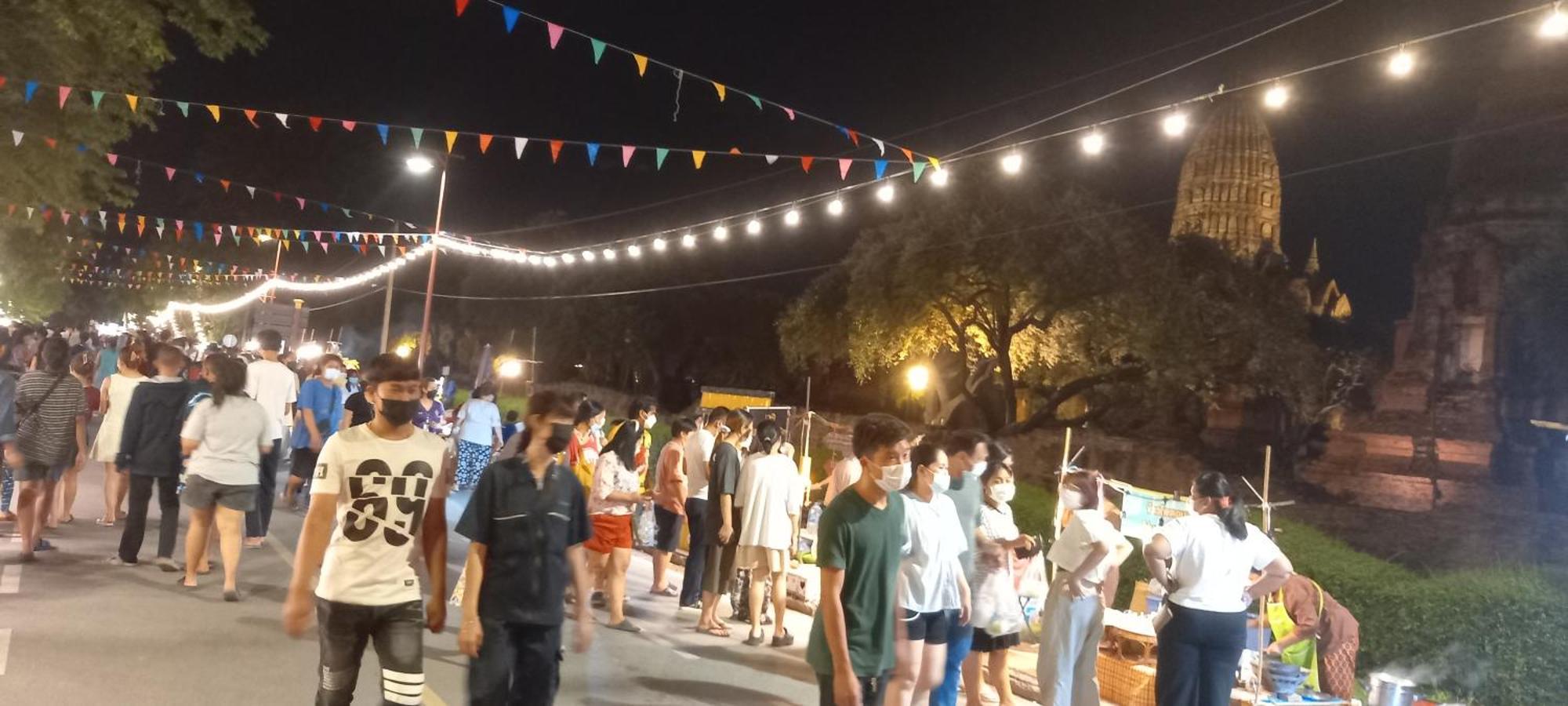 Plus Hostel Ayutthaya Экстерьер фото