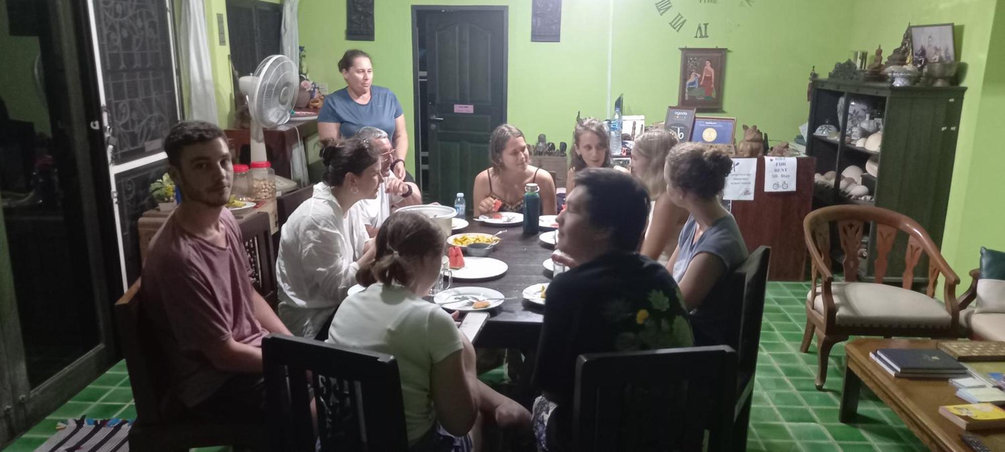 Plus Hostel Ayutthaya Экстерьер фото